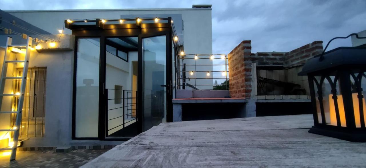 蒙得维的亚House With Large Terrace, Jacuzzi And Gated Parking For One Car别墅 外观 照片